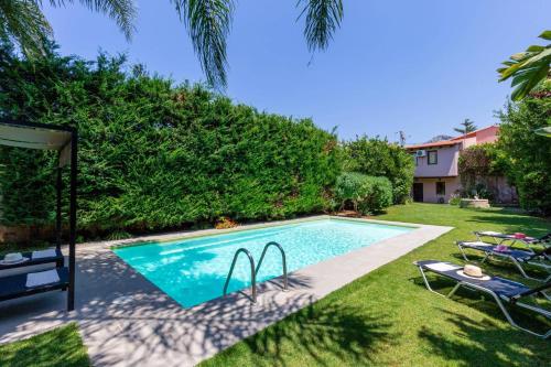 Villa Thimari by Villa Plus