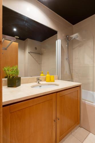 Modern apartment in Parque das Nações
