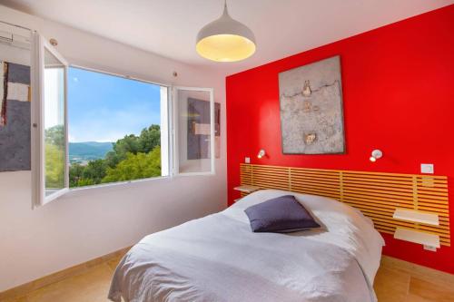 Postel nebo postele na pokoji v ubytování Villa Les Lavandieres by Villa Plus