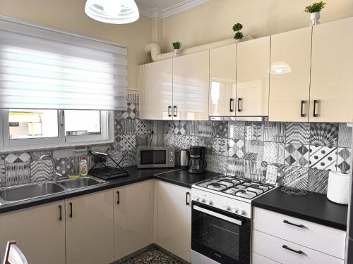 Fully renovated apartment close to the bus station and the city center!