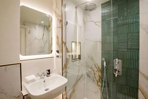 The Capital Hotel, Apartments & Townhouse - Small Luxury Hotels of The World photo 30