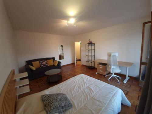 Grand T1 Lumineux & Joli Balcon