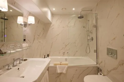 The Capital Hotel, Apartments & Townhouse - Small Luxury Hotels of The World photo 36