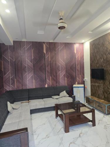 Cozy 1 Bed Studio on Canal Rd
