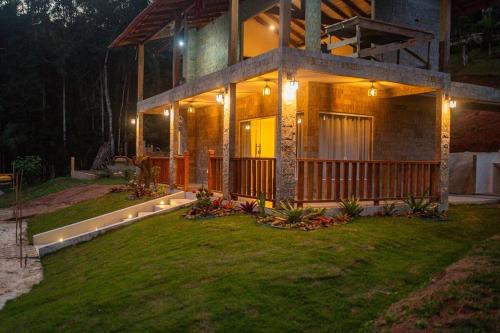 Κήπος έξω από το Chalé Montana Pedra Azul