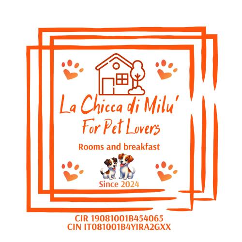 a label for a pet lover with a dog and a house at La Chicca di Milu' for Pet Lovers in Alcamo