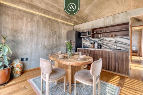 Φωτογραφία από το άλμπουμ του Luxury 3 BR House in Downtown - AC - Peaceful σε Oaxaca City