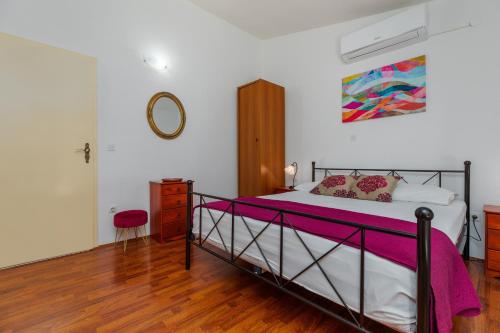 Posteľ alebo postele v izbe v ubytovaní Studio Brela 2713d