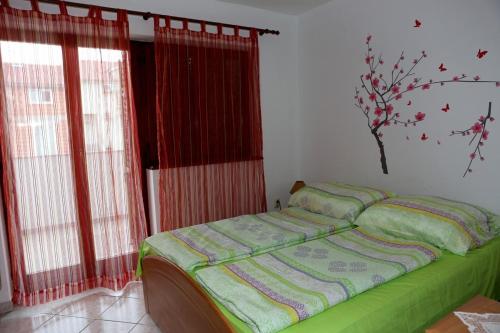 Apartments with parking space Pula - 24245