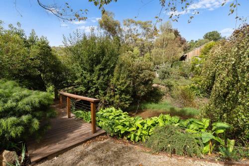 Jardín al aire libre en 'Yambanool' Red Hill Escape