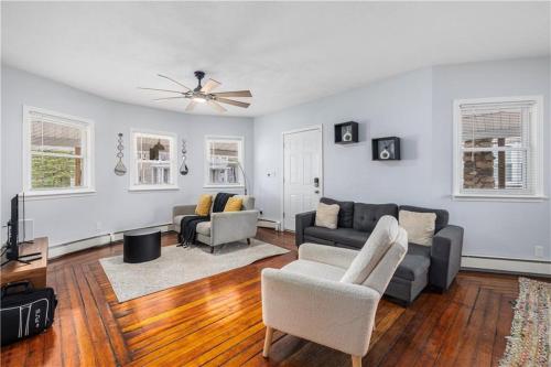 Fotografie z fotogalerie ubytování Stylish 3 bedroom near Downtown Providence & Providence College v destinaci Providence