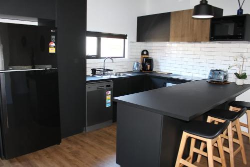 CBD Elizabeth St Modern Townhouse - Secure Parking