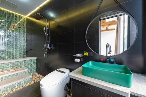 Bilik mandi di View Ridge Xiaoyin B&B