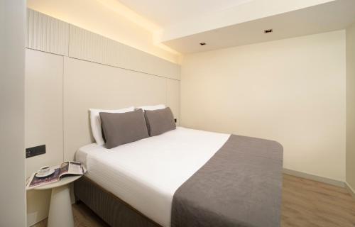Cama o camas de una habitación en Orka Taksim Apart Hotel