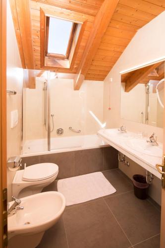Ένα μπάνιο στο Hotel Goldenes Roessl-adults only