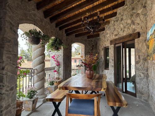 Ein Balkon oder eine Terrasse in der Unterkunft Loft Michelangelo: ¡El esplendor de Val'Quirico!