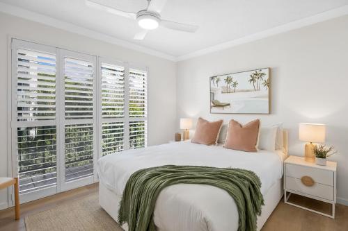 Postel nebo postele na pokoji v ubytování Bright 2-Bed Apartment with Stunning Ocean Views