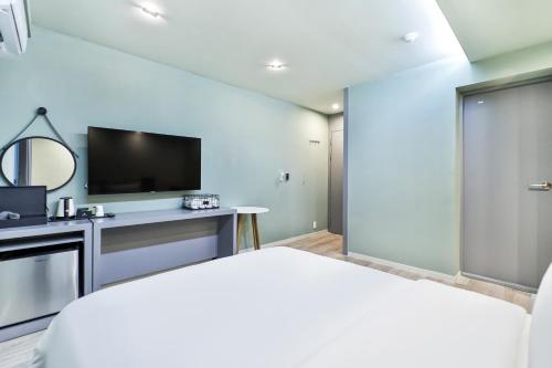 Katil atau katil-katil dalam bilik di Sloth Hotel Busan Seomyeon