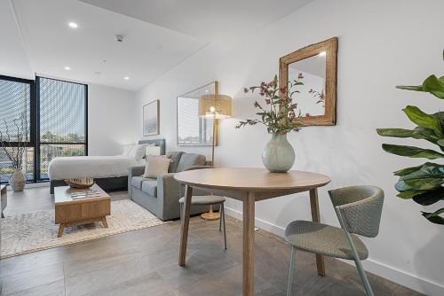 Posezení v ubytování Stylish Studio Near Fremantle Cafés and Beaches