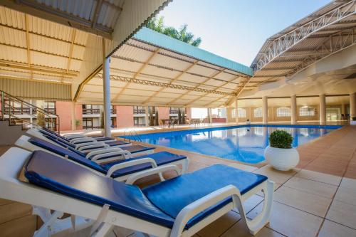 Bazén v ubytování Olinda Hotel e Eventos nebo v jeho okolí