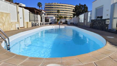 Stylish 2 Bedroom Bungalow By Pride Holiday Rentals