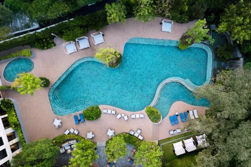 Kolam renang di atau dekat dengan Marriott Executive Apartments, Bangkok Townhall Sukhumvit