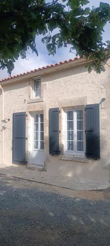 Chambre,piscine,petit déjeuner inclus