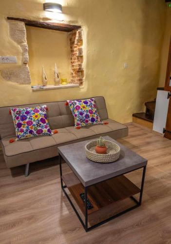 Mythos -Old Town-Old harbour Chania