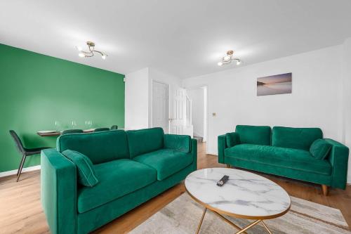 Χώρος καθιστικού στο Pendlebury House Free Parking By City SuperHost