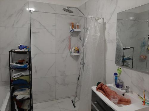 Photo de la galerie de l'établissement Charmante maison à 30 minutes de Paris - Charming house with garden 30 minutes from Paris, à Argenteuil