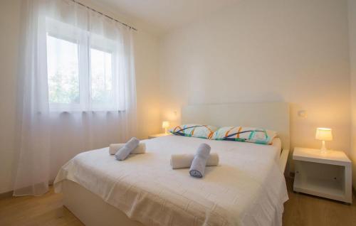 1 Bedroom Beautiful Apartment In Novi Vinodolski
