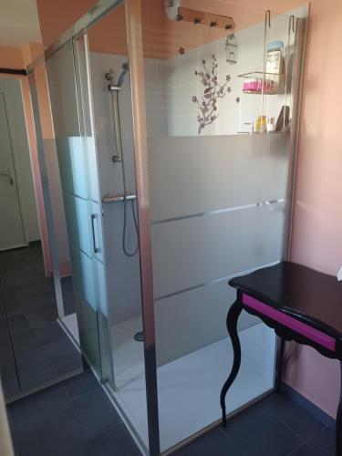 Ein Badezimmer in der Unterkunft Maison neuve au cœur du Golf du Morbihan