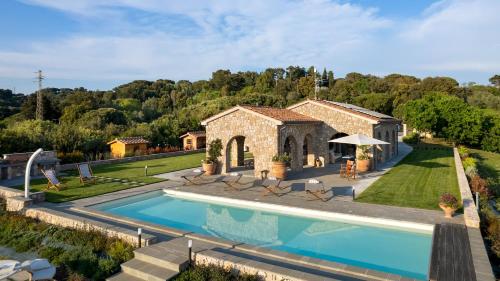 Swimmingpoolen hos eller tæt på VILLA LA CASINA 4, Emma Villas