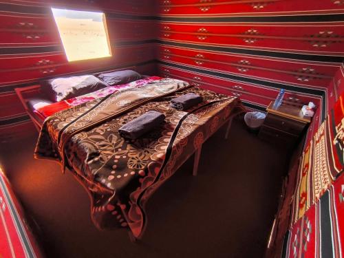 Katil atau katil-katil dalam bilik di Wadi Rum Desert Experience