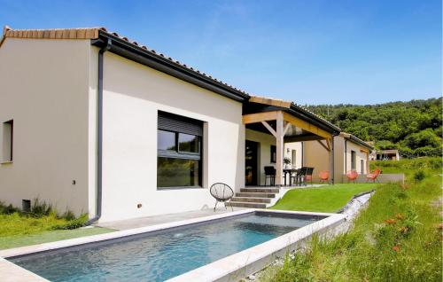 Stunning Home In Puy St Martin