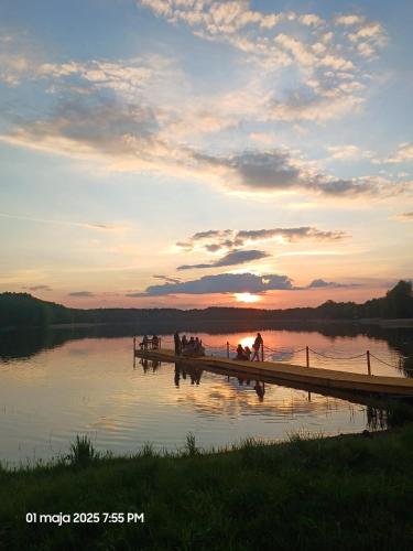Fotografie z fotogalerie ubytování Domki nad jeziorem i pod lasem v destinaci Zdbice