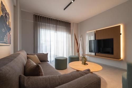 Pantheon Suites Fasianos