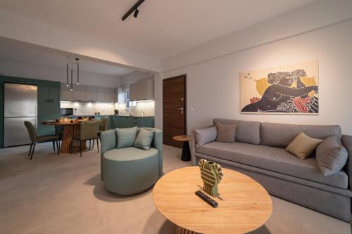 Pantheon Suites Fasianos