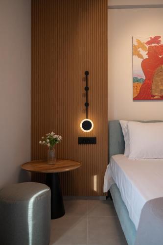 Pantheon Suites Fasianos
