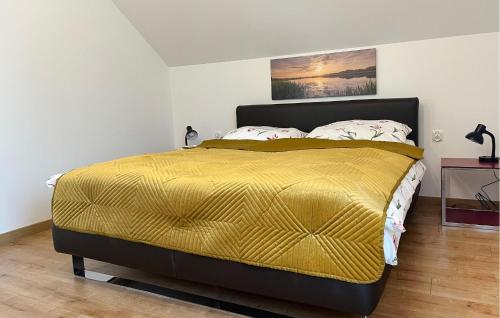 Katil atau katil-katil dalam bilik di Awesome Apartment In Wilcze With Wifi