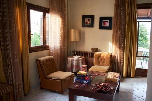 Гостиная зона в Korinthos House PLV