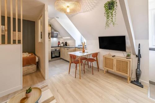 Nhà bếp/bếp nhỏ tại Saint-Enogat - Cosy et rénové - Plage à 400m