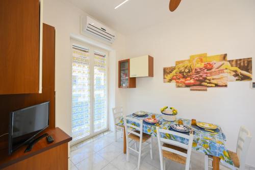 Φωτογραφία από το άλμπουμ του Gerbera Appartamento a Ischia con balcone στην Ίσκια