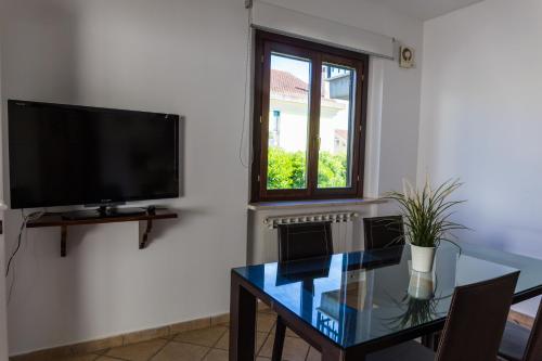 Μια τηλεόραση ή/και κέντρο ψυχαγωγίας στο Villa Limone Vasto - Casa Vacanza con Giardino Privato -