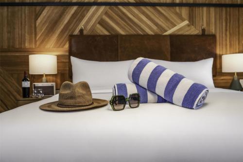 Letto o letti in una camera di Calistoga Motor Lodge and Spa