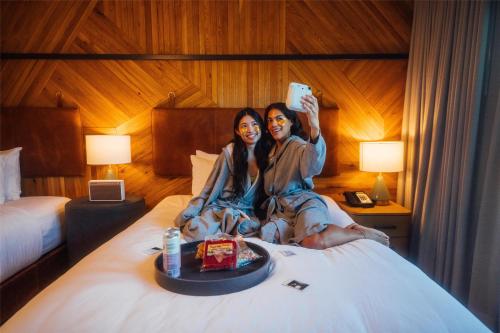 Letto o letti in una camera di Calistoga Motor Lodge and Spa