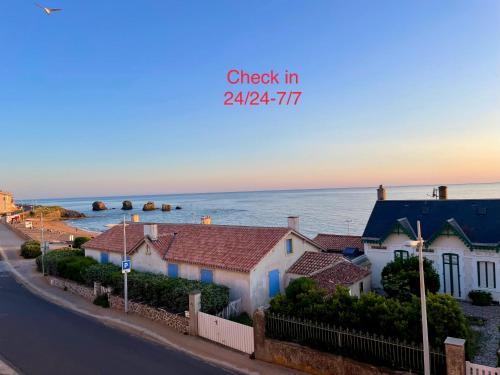 Superbe duplex accès et vue mer, garage, linge fourni
