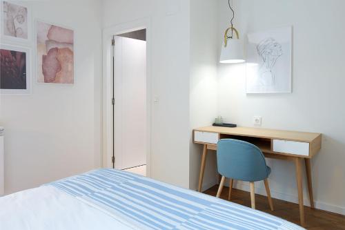 H SUITE3B by Smiling Rentals