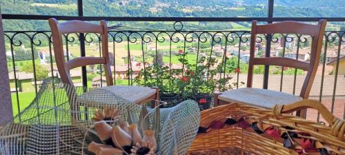 Φωτογραφία από το άλμπουμ του Spacious apartment with panoramic view σε Pasturo