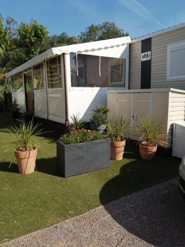 Mobil home tout équipé 6 places au calme Fréjus